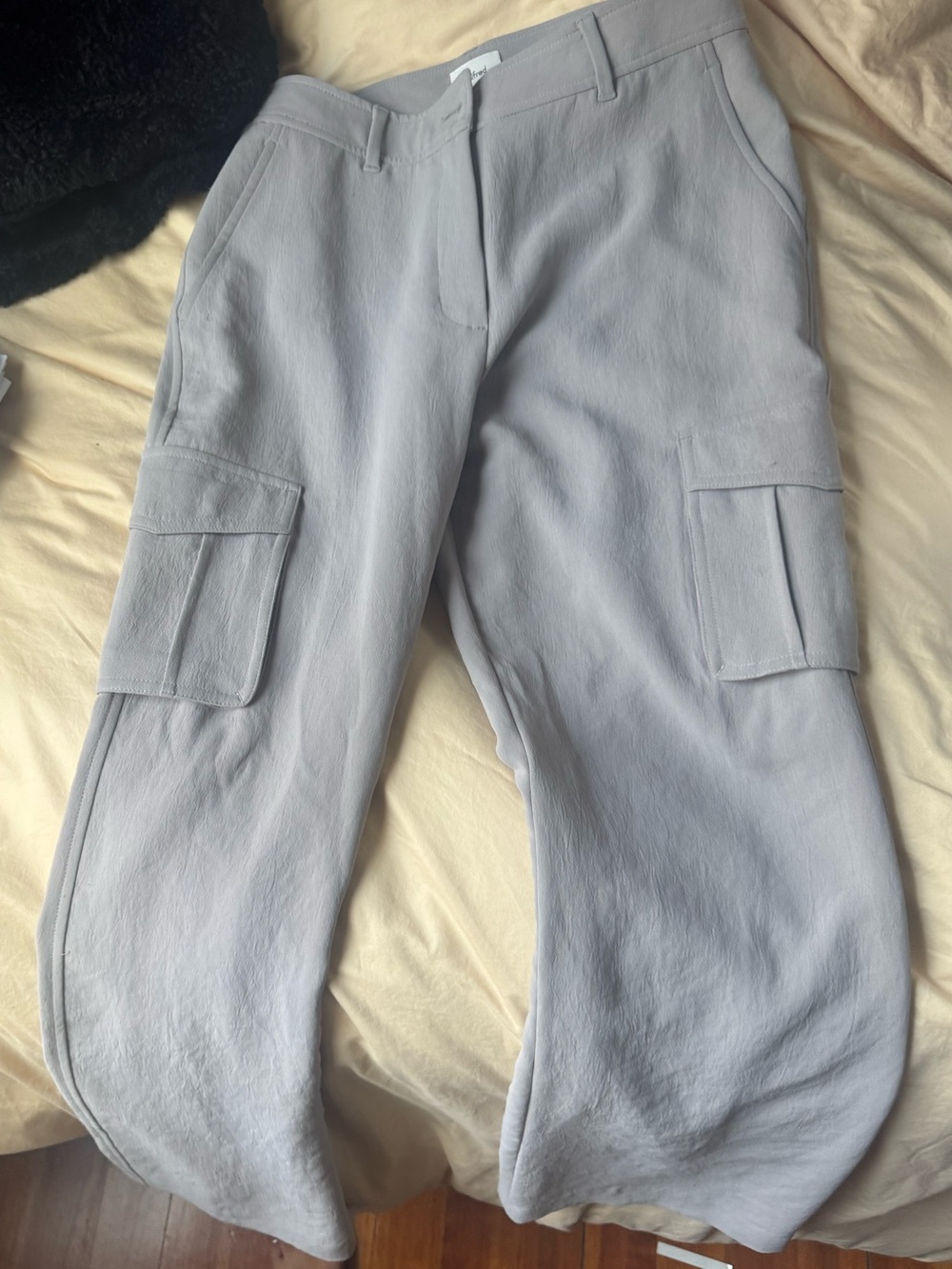 Women’s Aritzia cargo pant
